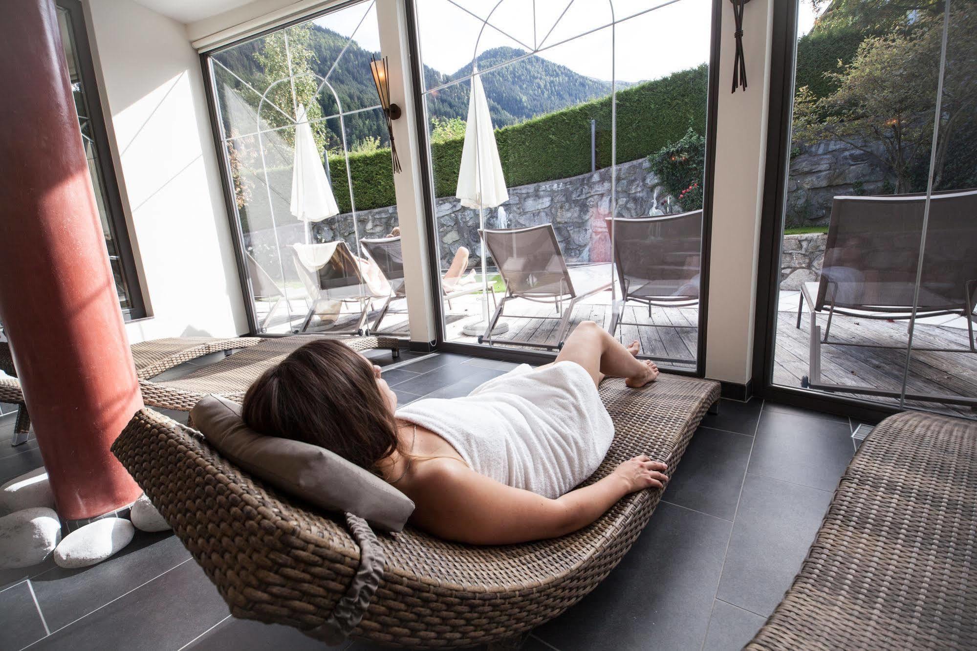 Wellnesshotel Liun B&B Müstair Exterior foto